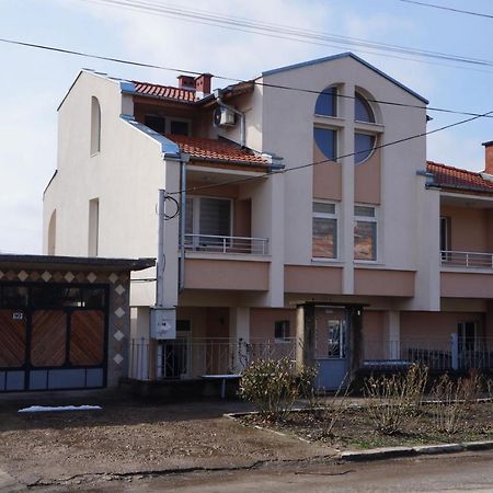 Ferienwohnung Dessi Plewen Exterior foto